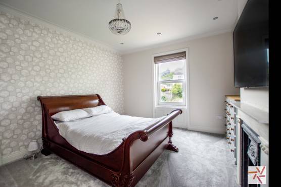 3196W 12 filming location house in west yorkshire victorian property bedroom.jpg