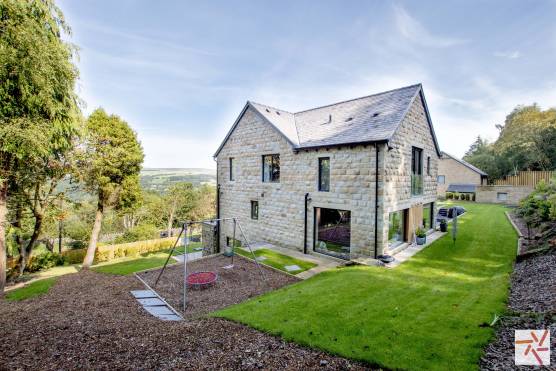 3203W 13 photo shoot location house in west yorkshire modern house.jpg