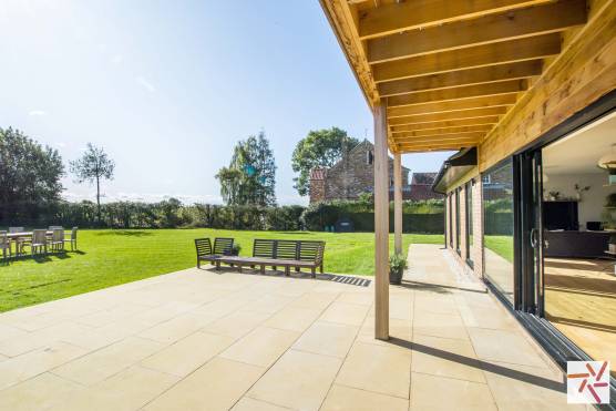 3208N-21-photo-shoot-location-house-in-north-yorkshire-rural-setting-with-terrace