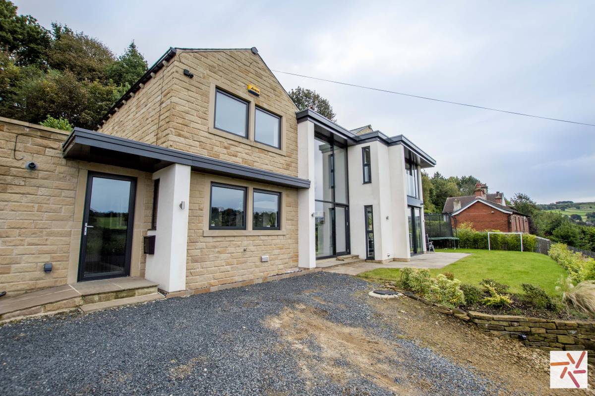 Great contemporary location house in west yorkshire with 