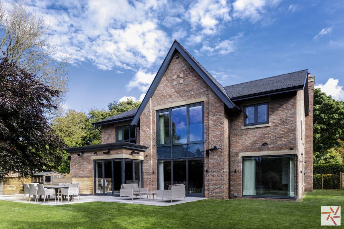 Luxurious Cheshire location house with large open plan rooms and a