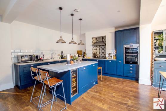 3221M 3 tv shoot location house in Manchester kitchen island.jpg