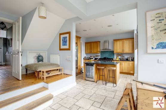 3239M 2 filming location house in Manchester open plan kitchen natural light.jpg
