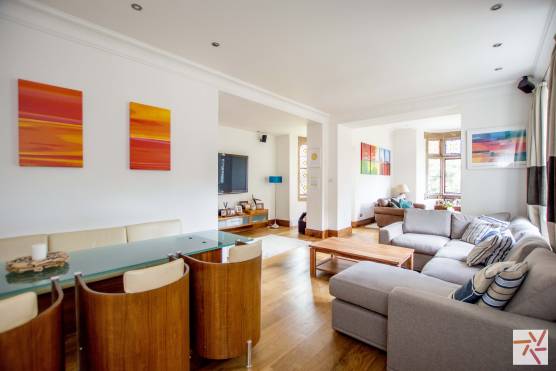 3248C 7 filming location house in cheshire open plan living and dining area.jpg