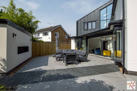 3249C 15 tv drama location house in cheshire modern garden.jpg
