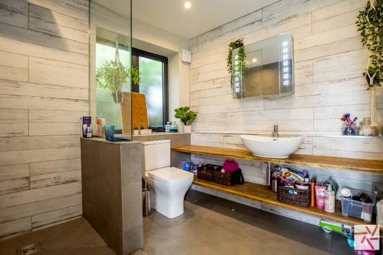 3256C 22 photo shoot location house in Cheshire family bathroom.jpg