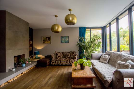 3256C 8 tv drama location house in Cheshire stylish modern living room.jpg