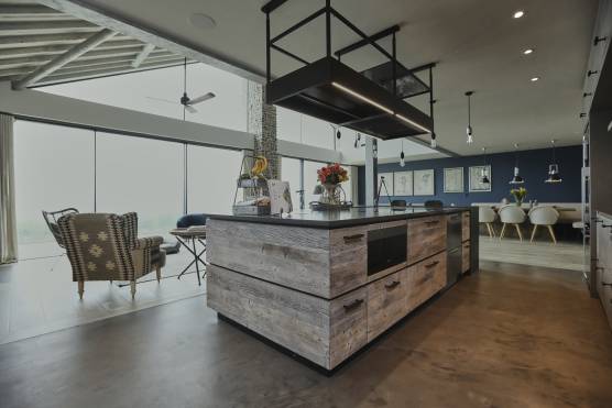 3275S 7 tv drama location house in Chichester contemporary open plan kitchen.jpg