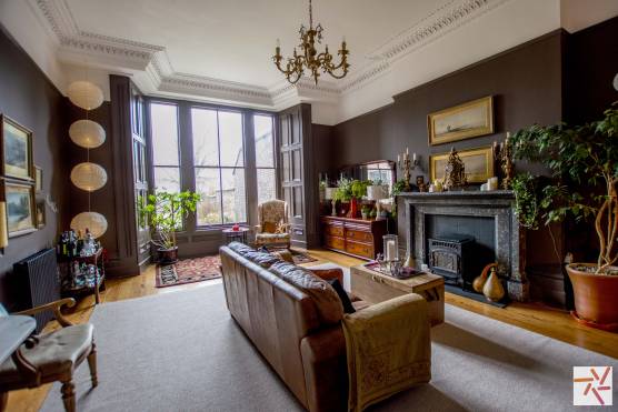 3272V 12 tv drama location house in Liverpool period property living room.jpg