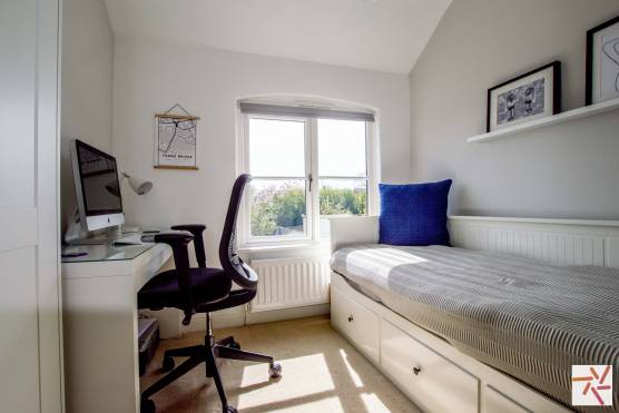 3277C 13 tv drama location house in Cheshire home office.jpg