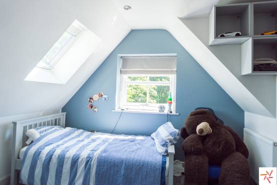 3284M 11 photo shoot location house in Manchester childrens bedroom with arched ceiling
