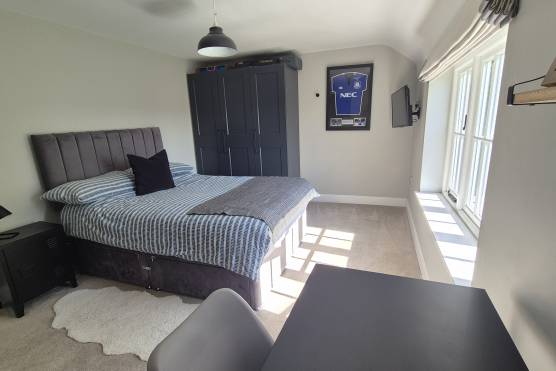 3287C 26 tv shoot location house in Cheshire childrens bedroom.jpg