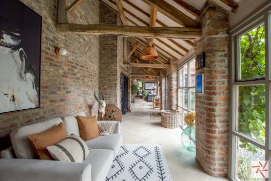 3291N 2 filming location house in North Yorkshire exposed brick hallway.jpg