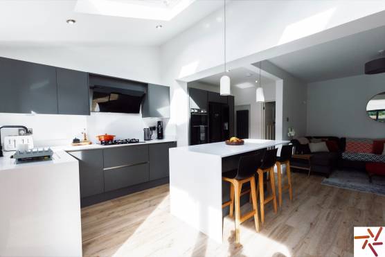 3298M 5 photo shoot location house in Manchester modern open plan kitchen.jpg