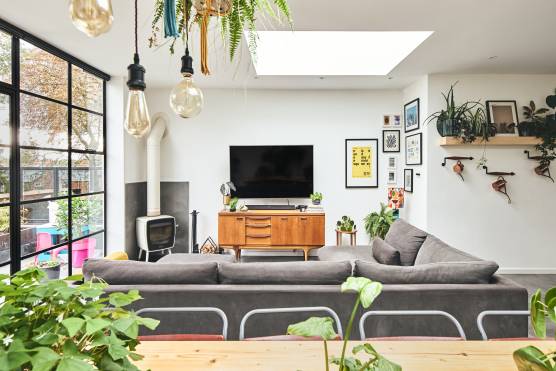 3300B 13 tv drama location house in Birmingham stylish living room.jpg