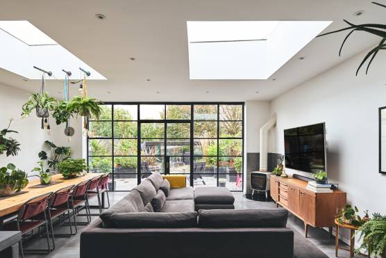 3300B 14 tv drama location house in Birmingham stylish open plan living area.jpg