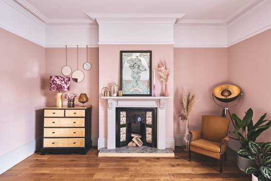 3300B 23 tv shoot location house in Birmingham period property bedroom with fireplace.jpg