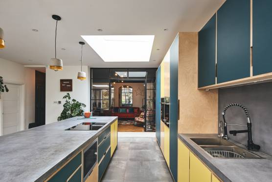 3300B 6 tv shoot location house in Birmingham stylish kitchen.jpg