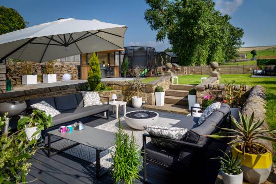3310N 10 photo shoot location house in North Yorkshire modern garden.jpg