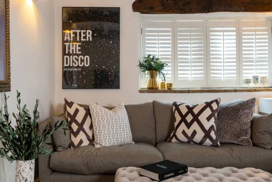 3310N 6 photo shoot location house in North Yorkshire stylish cottage.jpg