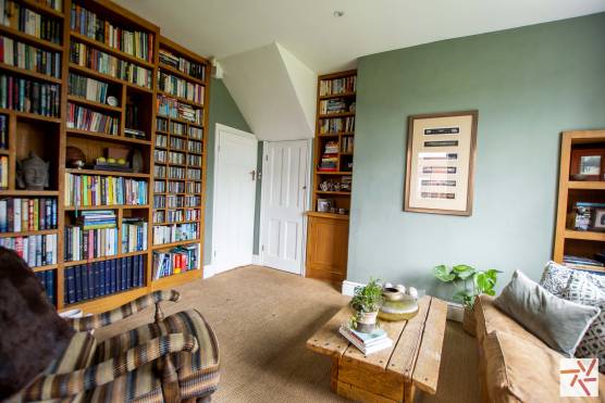 3333M 18 tv drama location house in Manchester large reception room