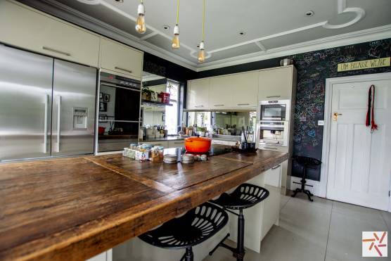 3333M 5 tv shoot location house in Manchester open plan kitchen with kitchen island