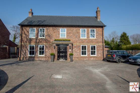 3339C 28 tv drama location house in Cheshire modern family home.jpg