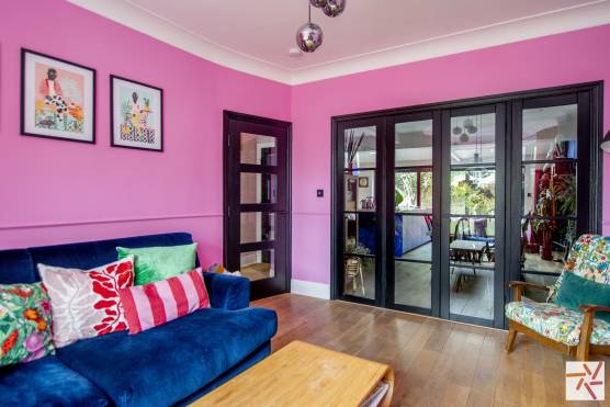 3348W 10 tv shoot location house in Leeds bright pink living room