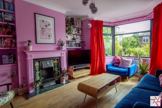 3348W 11 photo shoot location house in Leeds bright pink living room