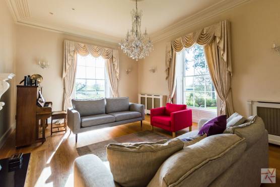 3124N 15 filming location in north yorkshire elegant lounge