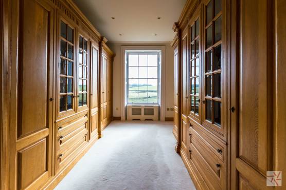 3124N filming location in north yorkshire walk in wardrobe