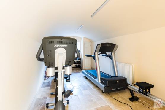 3124N 22 home gym filming location in north yorkshire