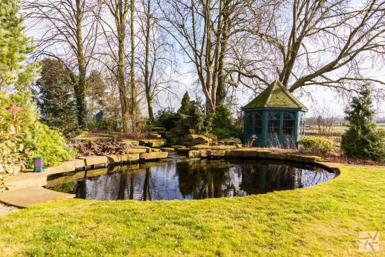 3124N 31 photo shoot location in north yorkshire pond
