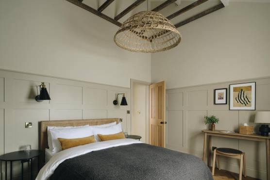 3390B 11 filming location house in Birmingham bedroom.jpg