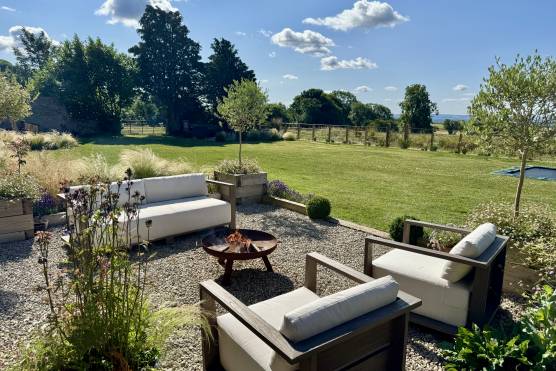 3399N 20 filming location house in North Yorkshire stylish garden.jpeg