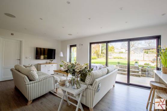 3401W 5 filming location house in West Yorkshire with open plan kitchen and living area