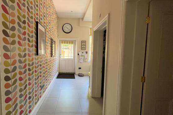 3431W 27 tv drama location house in Leeds period property with moder extension