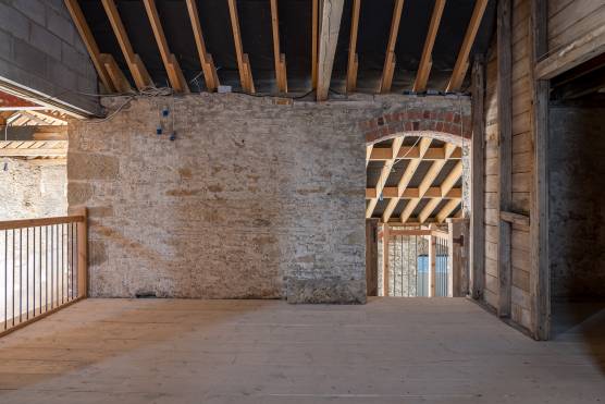 3416N 2 filming location in North Yorkshire exposed brick barn for events.jpg