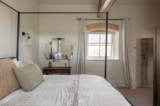 3419N 12 filming location house in North Yorkshire large stylish bedroom