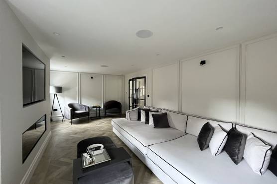 3423C 15 filming location house in Cheshire large contemporary family home with stylish living area