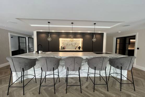 3423C 3 tv drama location house in Cheshire large contemporary family home with stylish open plan kitchen