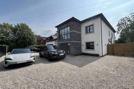 3423C 51 photo shoot location house in Cheshire large contemporary family home with large driveway