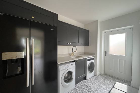 3426W 27 tv shoot location house in Cheshire large stylish utility room