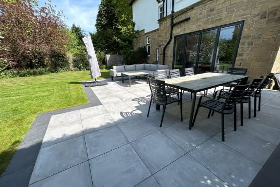 3430W 33 photo shoot location house in Leeds garden.jpg