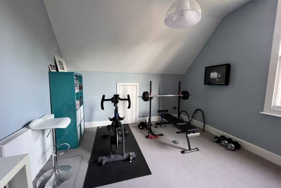 3431M 34 tv commercial location house in Manchester large gym space