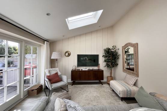 3437C 12 tv shoot location house in Cheshire stylish open plan kitchen and living area