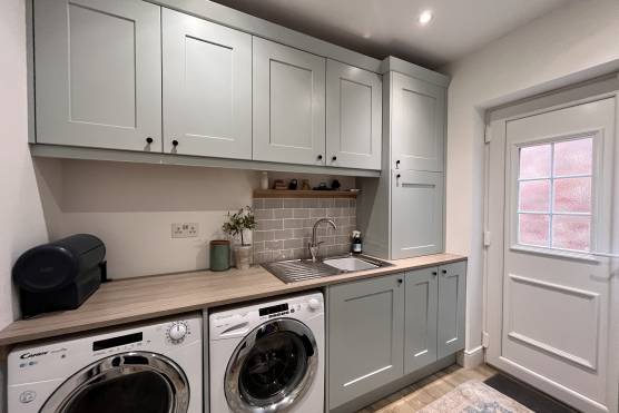 3437C 23 tv drama location house in Cheshire stylish utility room