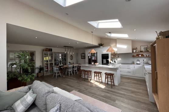 3437C 9 tv commercial location house in Cheshire stylish open plan kitchen and living area