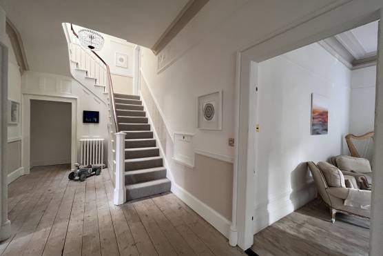 3438C 16 photo shoot location house in Cheshire period property elegant staircase.JPG