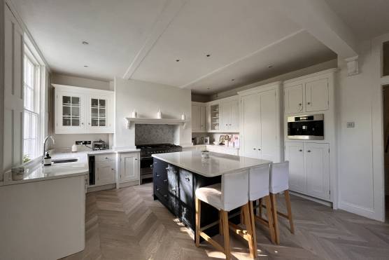3438C 18 photo shoot location house in Cheshire period property kitchen.JPG